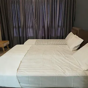 https://parkland-residence-condominium.hotelsinmalacca.net